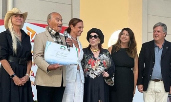 Reconocimiento al diseñador Gino Bogani